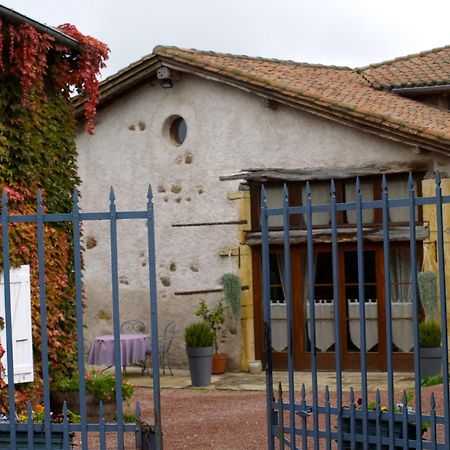 Vila La Grange Coutouvre Exteriér fotografie