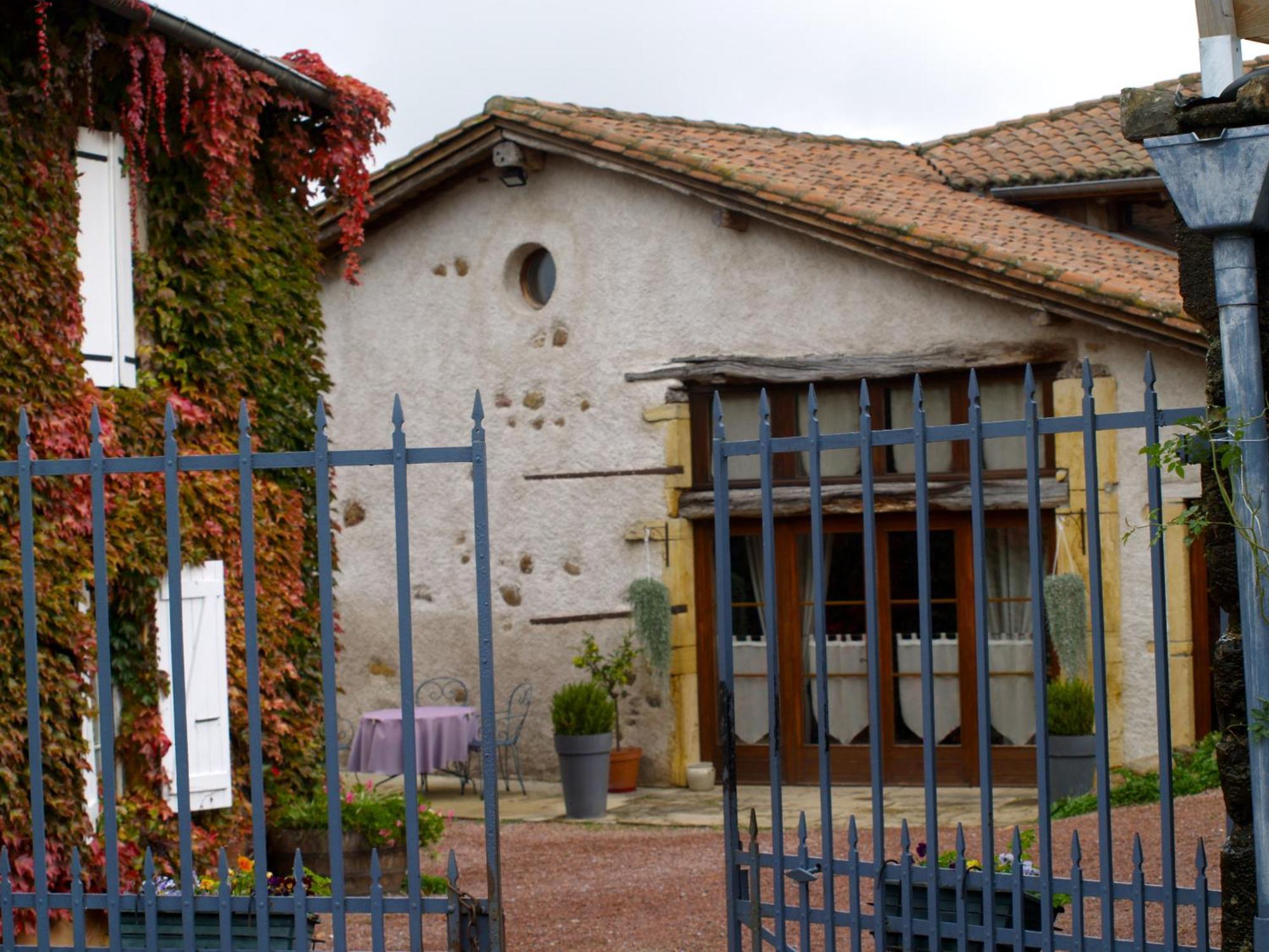 Vila La Grange Coutouvre Exteriér fotografie